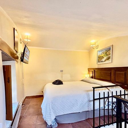 Red House Apartment Gubbio Exterior photo