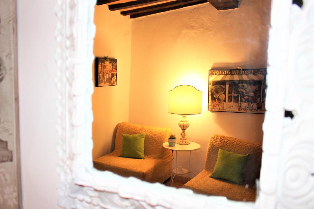 Red House Apartment Gubbio Exterior photo
